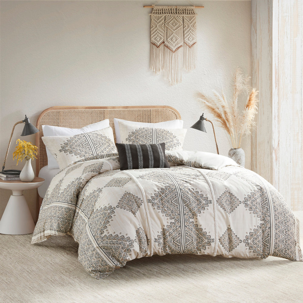 King/Cal King 4 Piece Printed Duvet Cover Set with Throw Pillow Media 16
