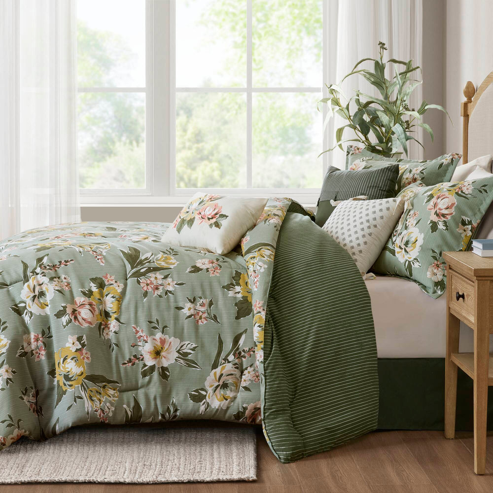 7-Piece Queen Vin  Floral Comforter Set, Green Media 2