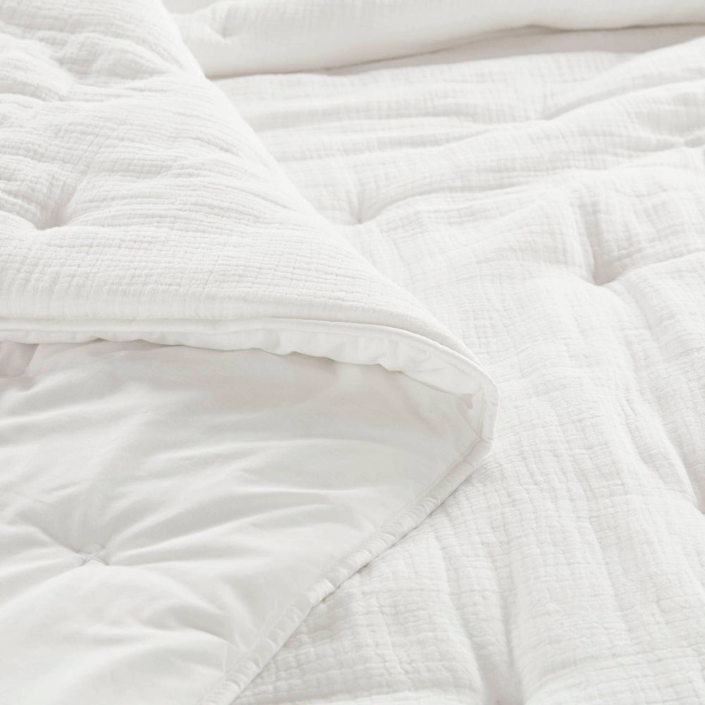3-Piece King Cotton  Embroidered Quilt Set,White Media 18