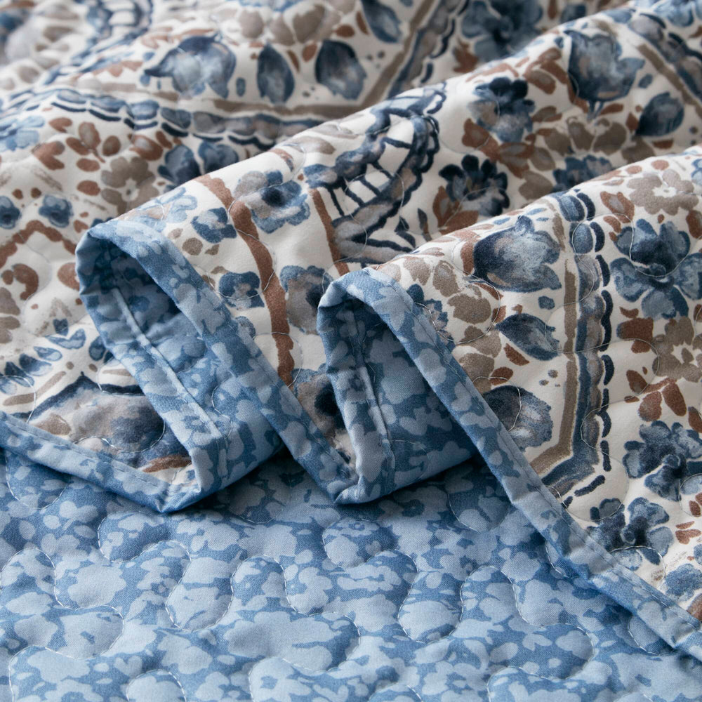 3-Piece Full/Queen Boho Floral Reversible Quilt Media 19
