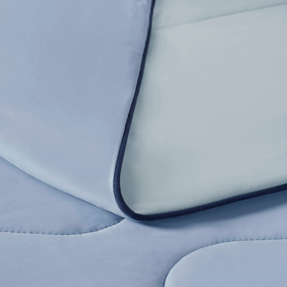 1 Piece Full/Queen Down Alternative Comforter,Light Blue Media 6
