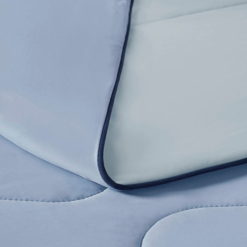 1 Piece Twin Down Alternative Comforter,Light Blue