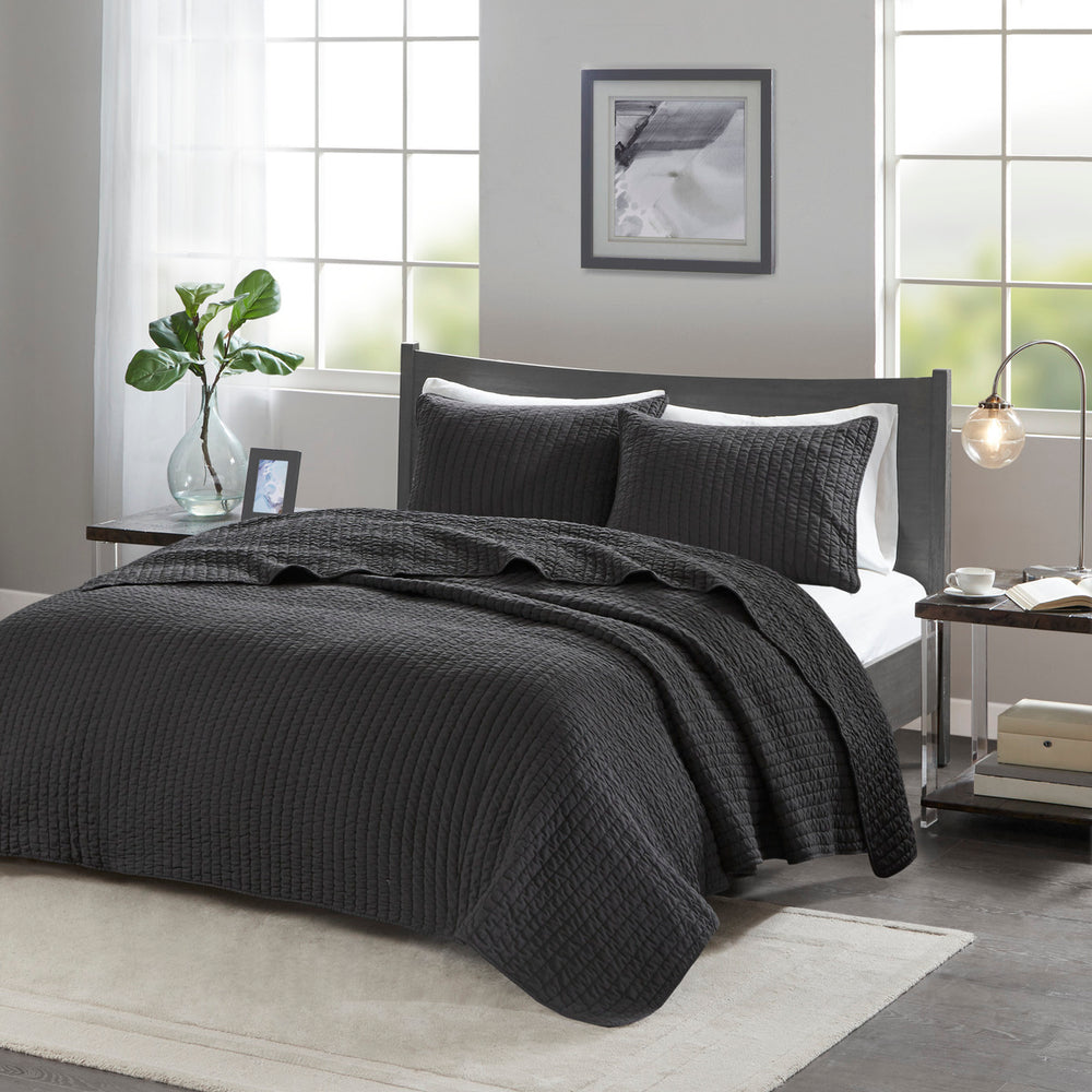 2 Piece Quilt Set Black Twin/Twin XL Media 1