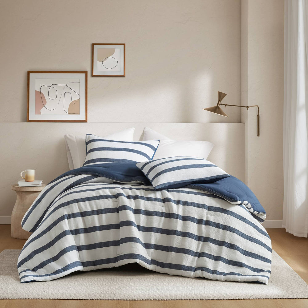 3-Piece Full/Queen Yarn-dyed striped comforter Media 1