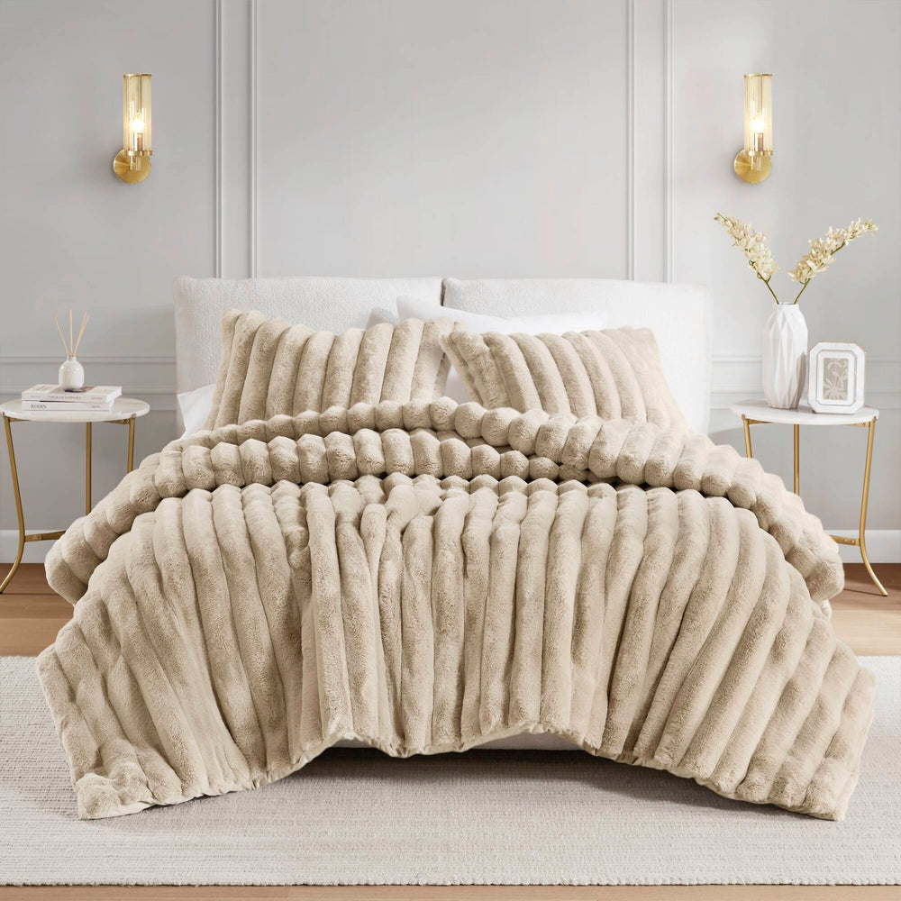 soft Faux Fur Ribbed Comforter Set Full/Queen Media 12