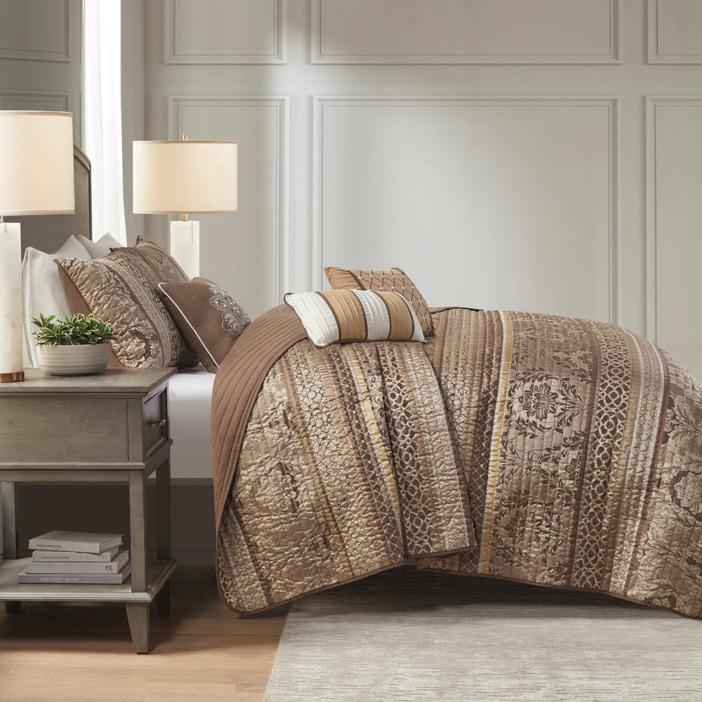 6 Piece Jacquard Quilt Set with Throw Pillows Brown/Gold King/Cal King Media 10
