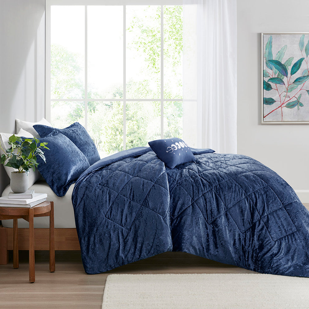 Full/Queen Velvet Comforter Set with Throw Pillow Media 7