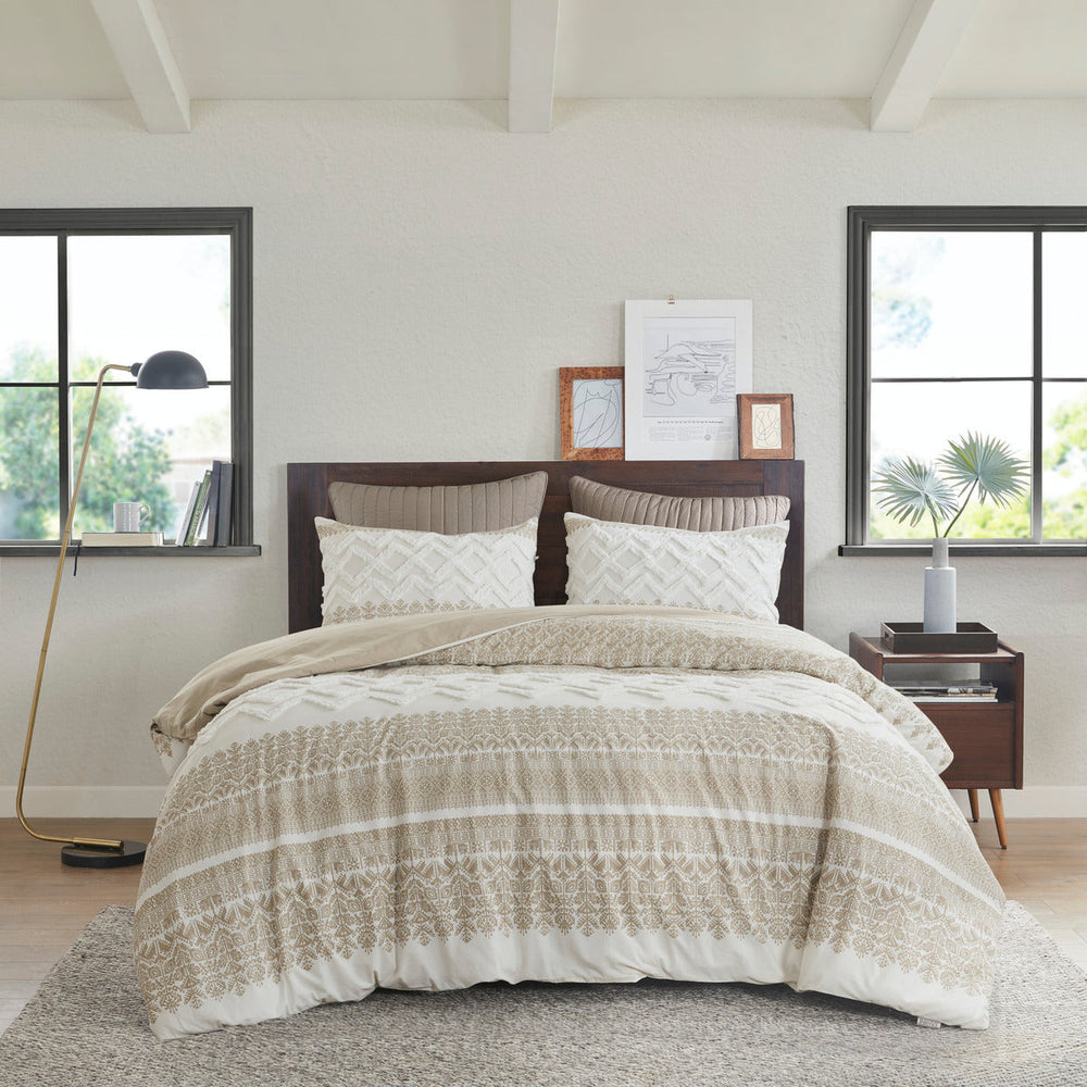 King/Cal King 3 Piece Cotton Duvet Cover Set with Chenille Tufting Media 1