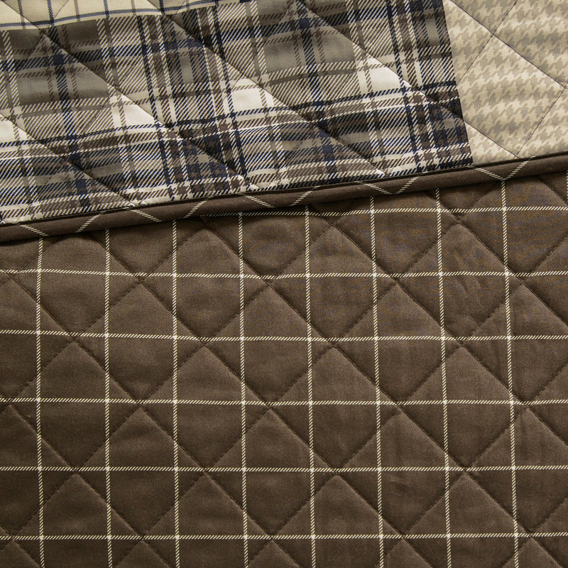 3 Piece Reversible Printed Quilt Set Black/Brown King/Cal King