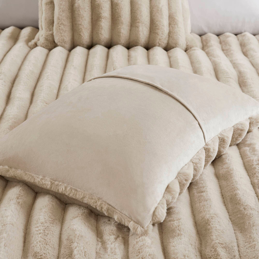 soft Faux Fur Ribbed Comforter Set Full/Queen Media 11