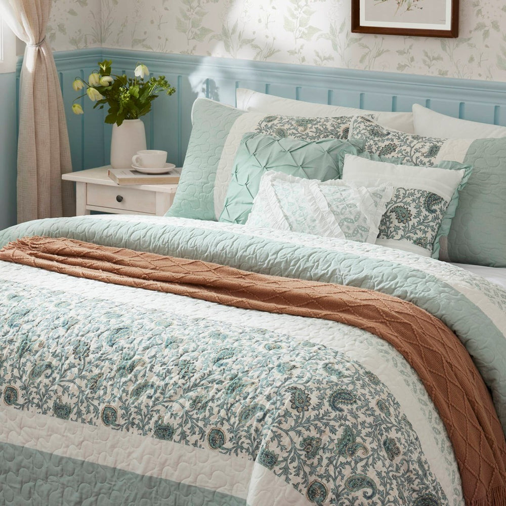6 Piece Cotton Percale Quilt Set with Throw Pillows Aqua King/Cal King Media 14