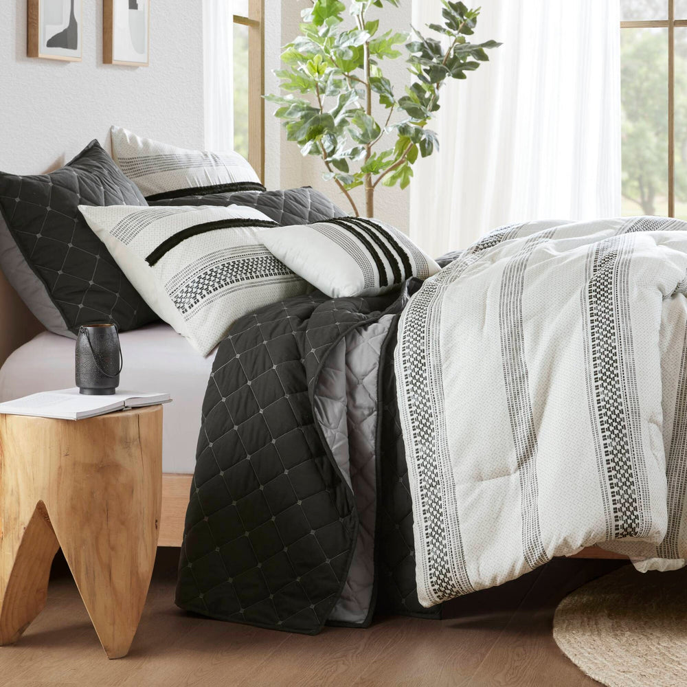 7 Piece Stripe Comforter and Quilt Set-Full/Queen Media 12