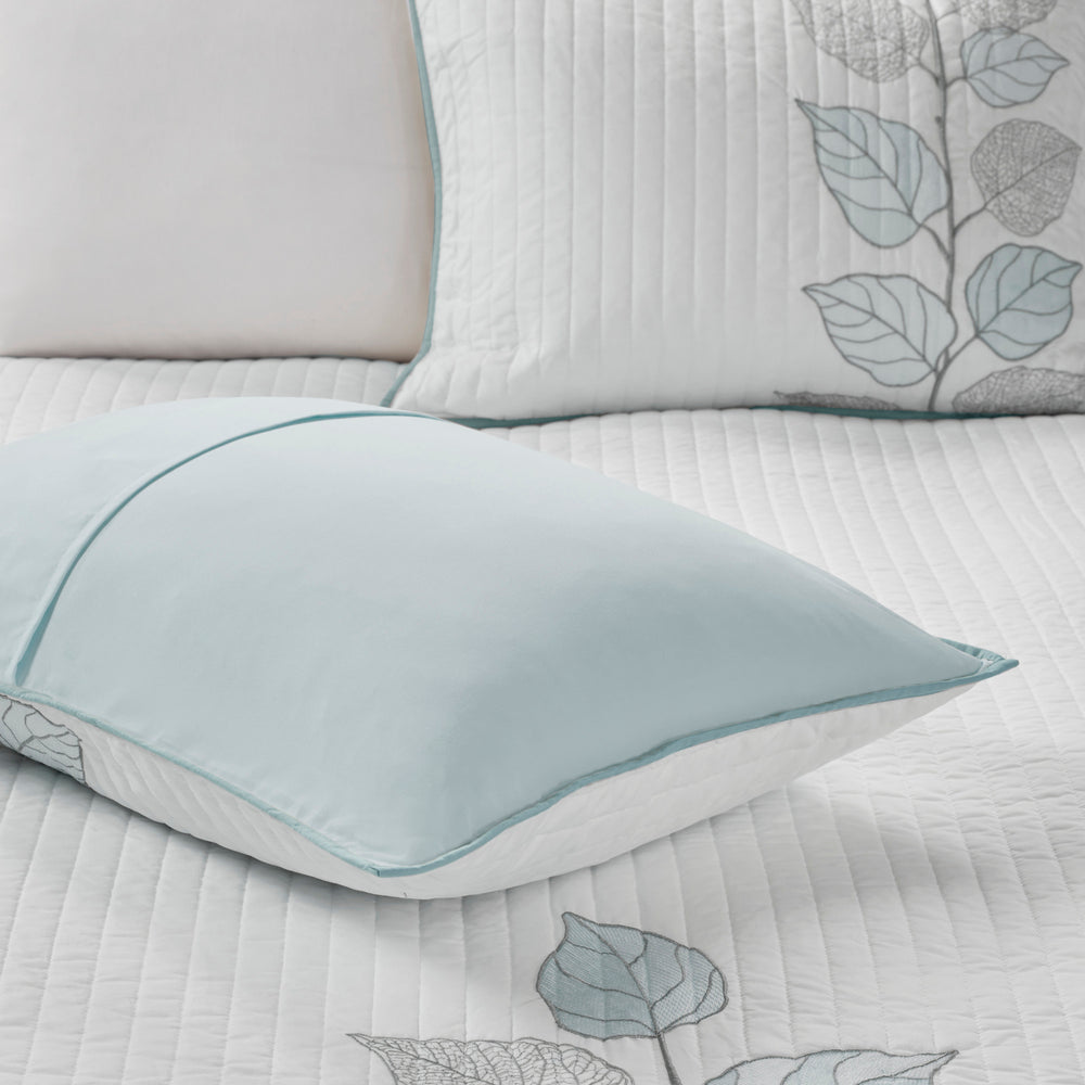 6 Piece Embroidered Quilt Set with Throw Pillows Blue Full/Queen Media 9
