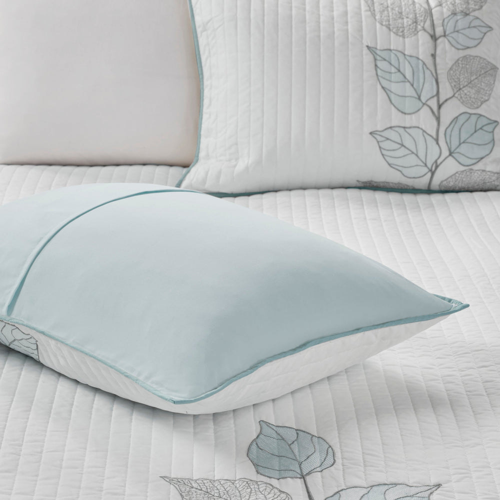 6 Piece Embroidered Quilt Set with Throw Pillows Blue Full/Queen Media 9