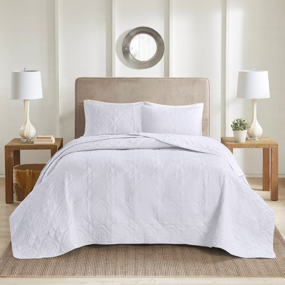 3 Piece Reversible Bedspread Set White King/Cal King Media 1