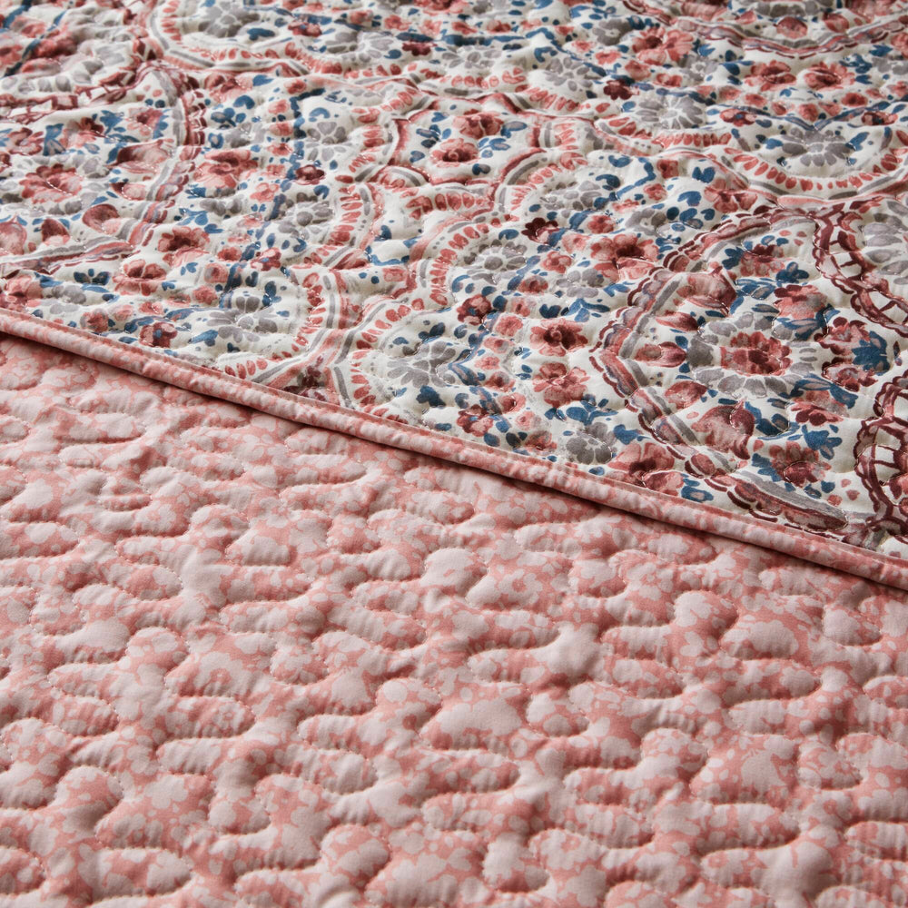 3-Piece Full/Queen Boho Floral Reversible Quilt Media 10