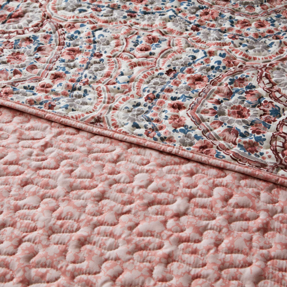 3-Piece Full/Queen Boho Floral Reversible Quilt Media 10