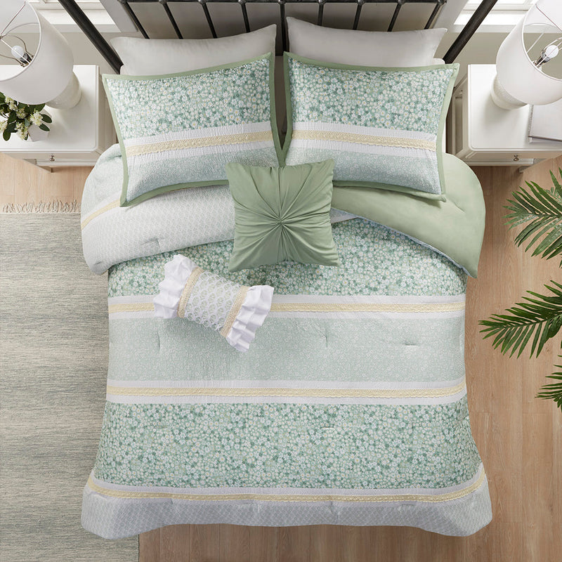 King/Cal King 5 Piece Seersucker Comforter Set with Throw Pillows