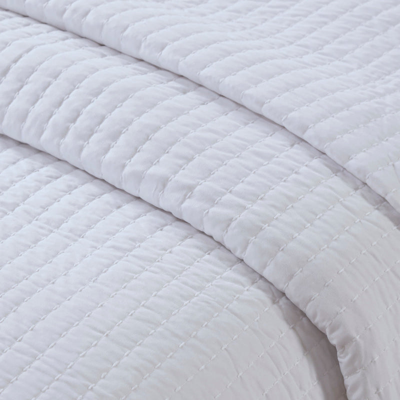 3 Piece Quilt Set White Full/Queen