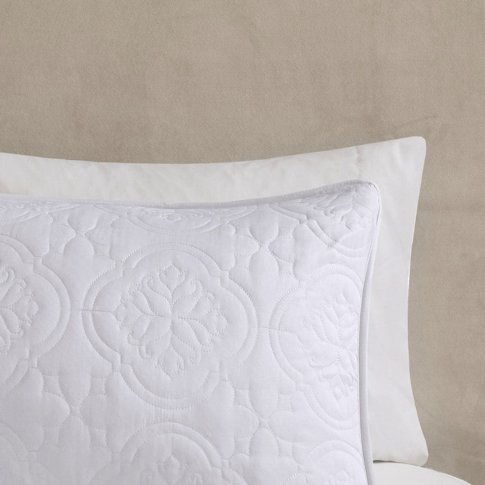 3 Piece Reversible Bedspread Set White Full/Queen Media 9