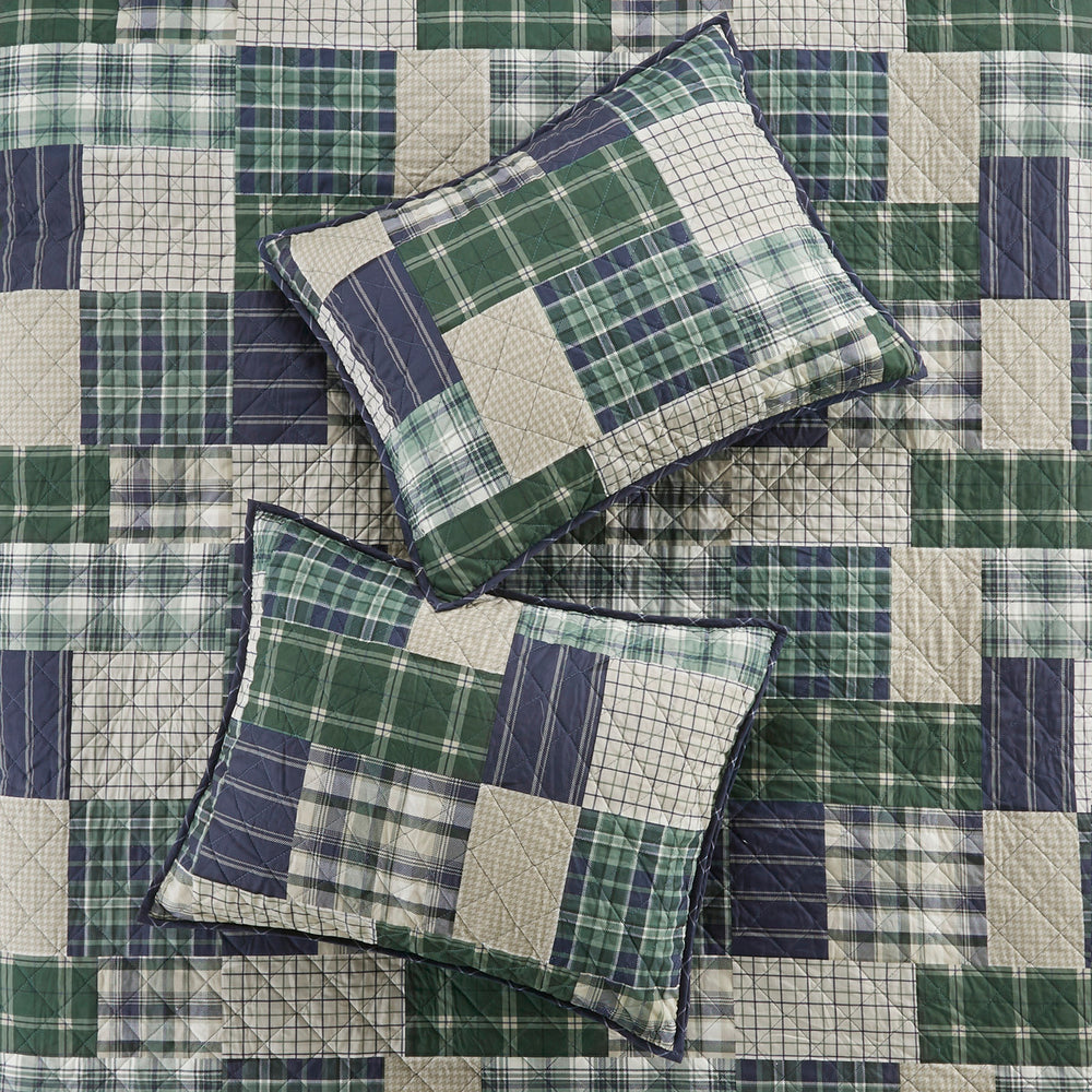 3 Piece Reversible Printed Quilt Set Green / Navy King/Cal King Media 16