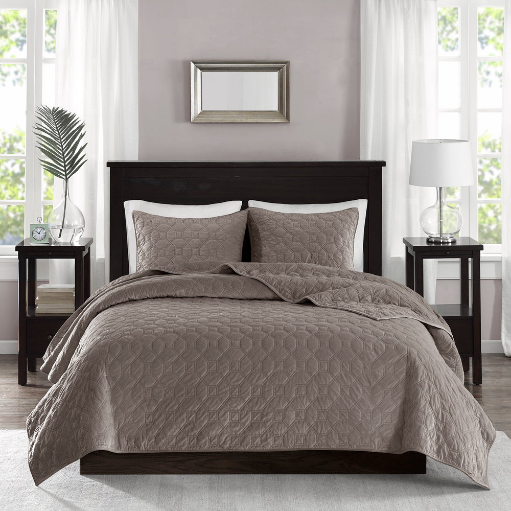 3 Piece Velvet Quilt Set Taupe Full/Queen Media 6