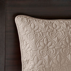 Reversible Quilt and Bedspread Set perspective
