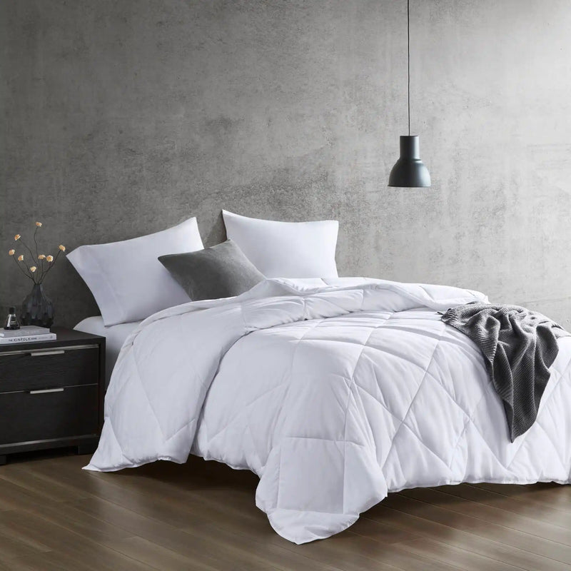 Oversized Down Alternative Comforter