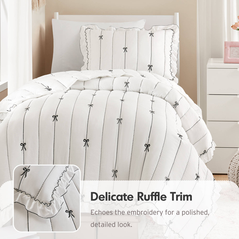 2- Piece Twin/Twin XL Quilt Mini Set Media 3