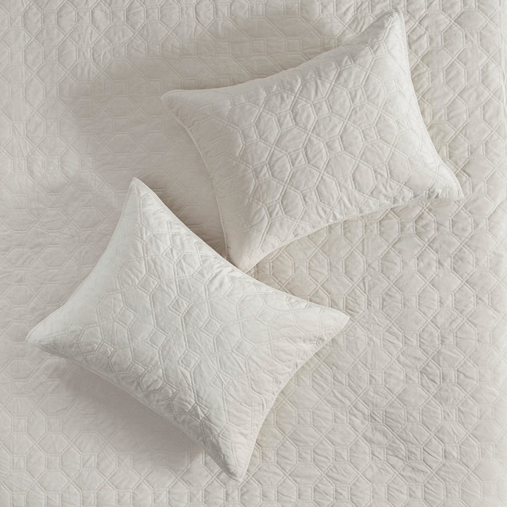 3 Piece Velvet Quilt Set Ivory Full/Queen Media 8