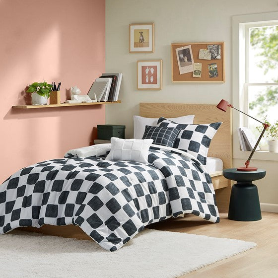 Full/Queen Checkered Comforter Set Media 17