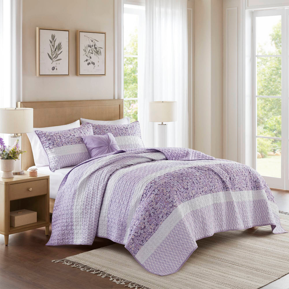 4 PCS King/Cal King Seersucker Quilt Set with Throw Media 1