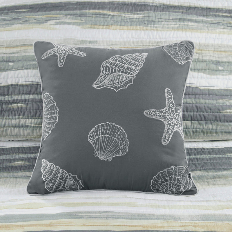 6 Piece Printed Quilt Set with Throw Pillows Yellow King/Cal King
