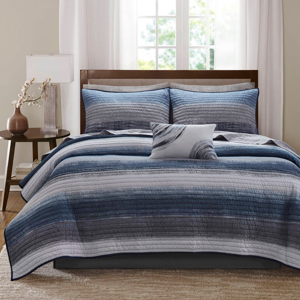 8-Piece Cal King 8 Piece Quilt Set with Cotton Bed Sheets,Navy Media 1