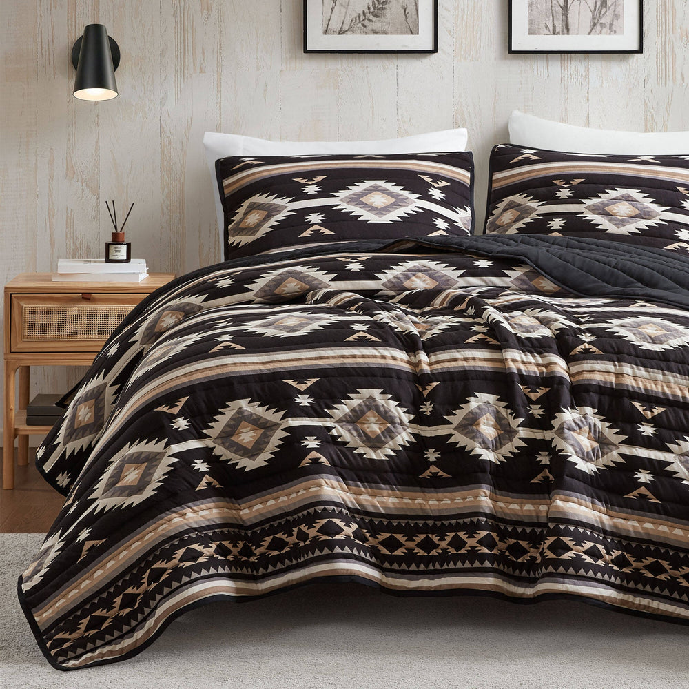 3- Piece Full/Queen Quilt Mini Set Media 6