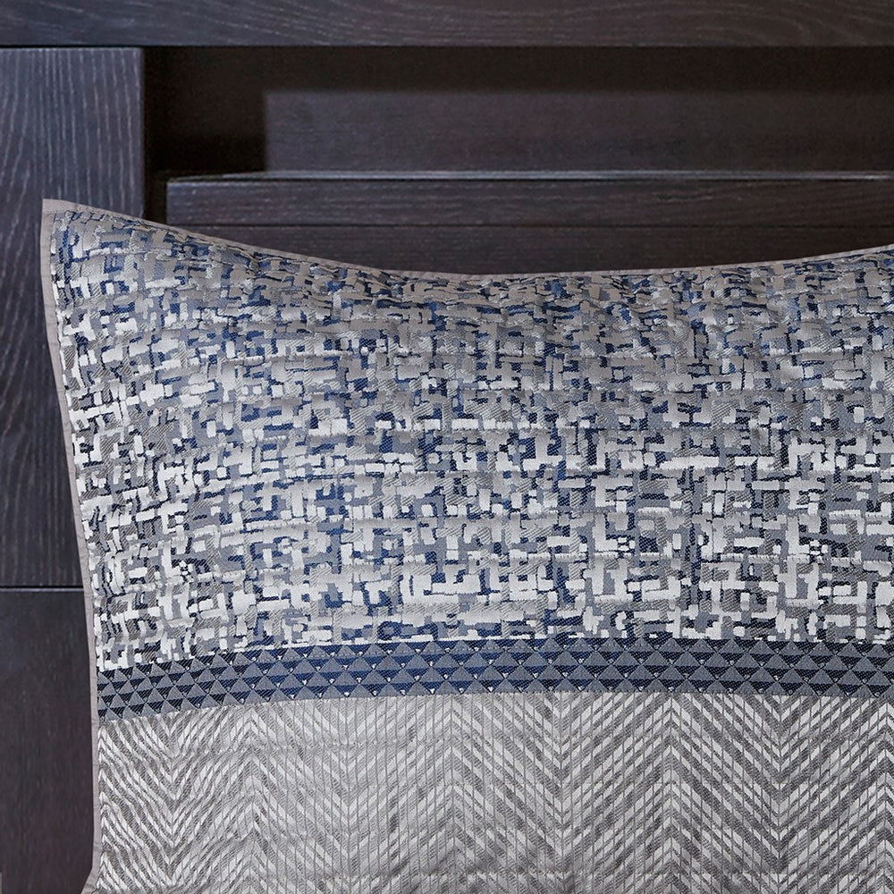 6 Piece Reversible Jacquard Quilt Set with Throw Pillows Navy King/Cal King Media 20
