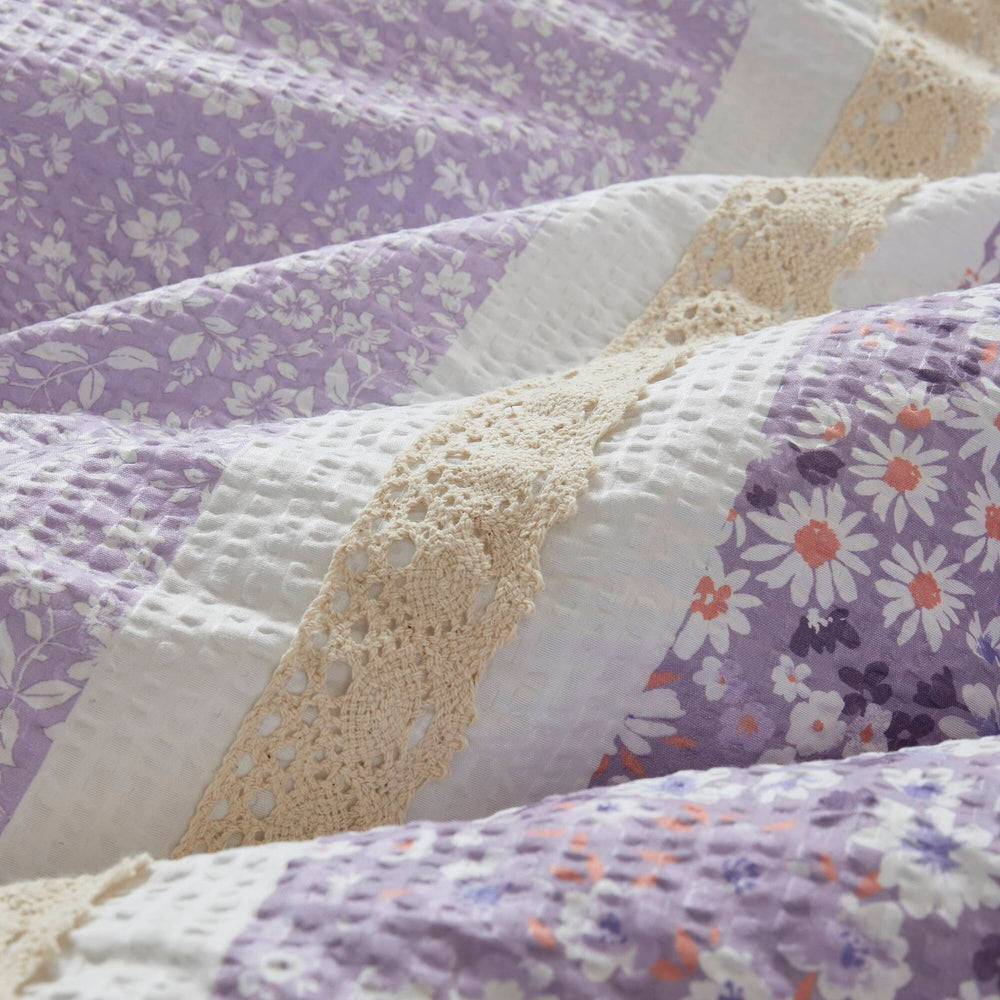 5 PCS Full/Queen Seersucker Comforter Set with Throw Pillows Media 10