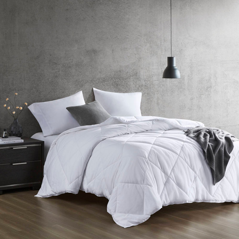 Oversized Down Alternative Comforter White King/Cal King