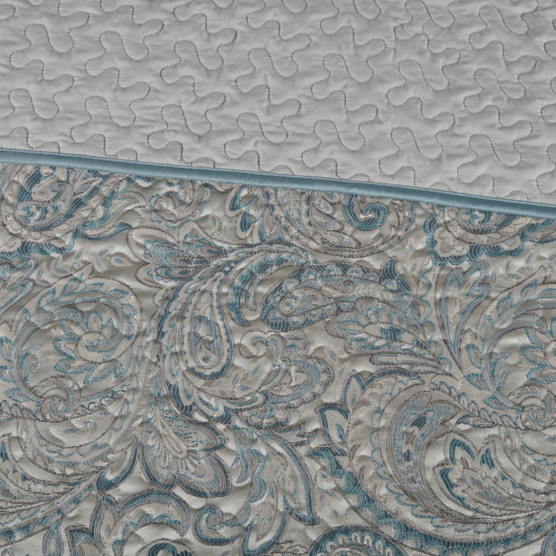 5 Piece Jacquard Bedspread Set with Throw Pillows Teal King