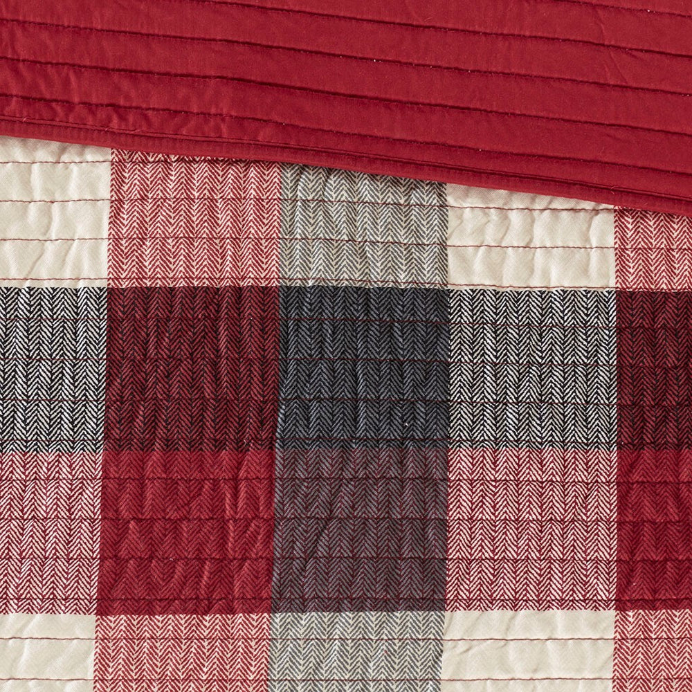 6 Piece Printed Herringbone Quilt Set with Throw Pillows Red Full/Queen Media 3
