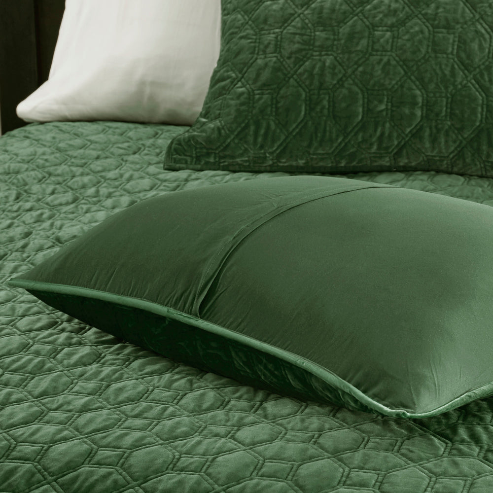 3 Piece Velvet Quilt Set Green Full/Queen Media 8