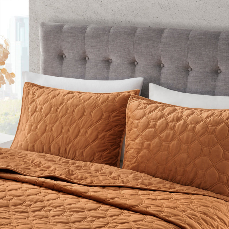 3 Piece Velvet Quilt Set