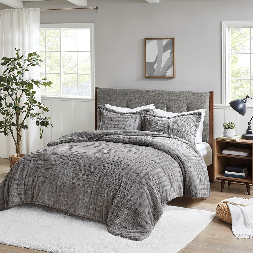 Full/Queen Fur Down Alternative Comforter Mini Set Media 1