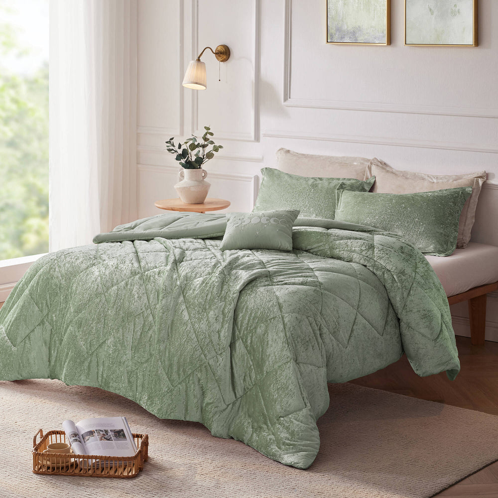 3 PCS Twin/Twin XL Velvet Duvet Cover Set with Throw Pillow Green Media 4