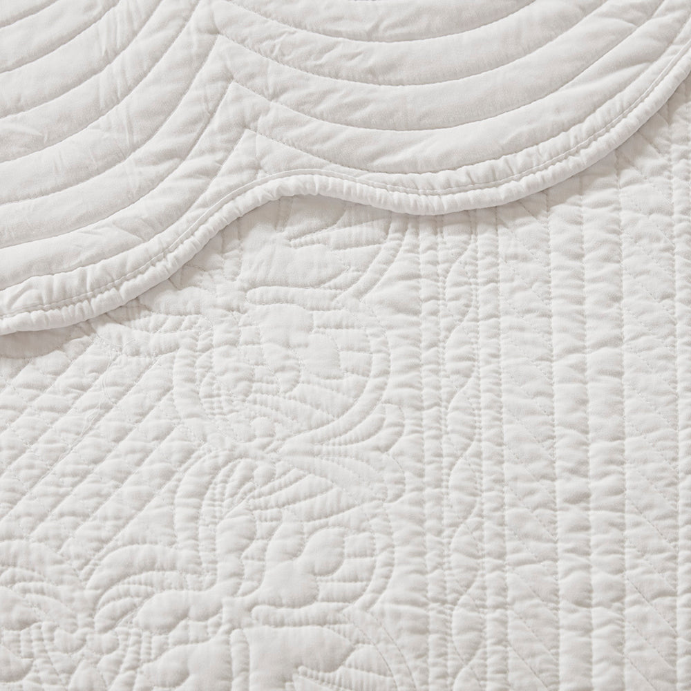 3 Piece Reversible Scalloped Edge Quilt Set White King/Cal King Media 11