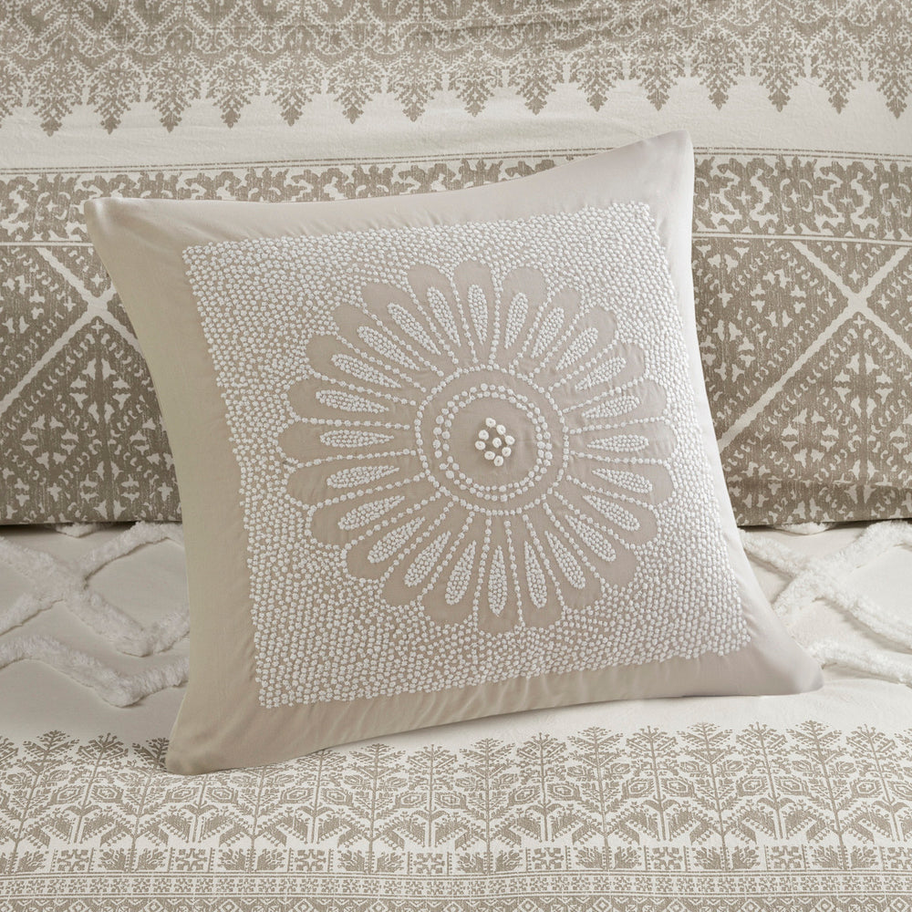 King/Cal King 3 Piece Cotton Duvet Cover Set with Chenille Tufting Media 9