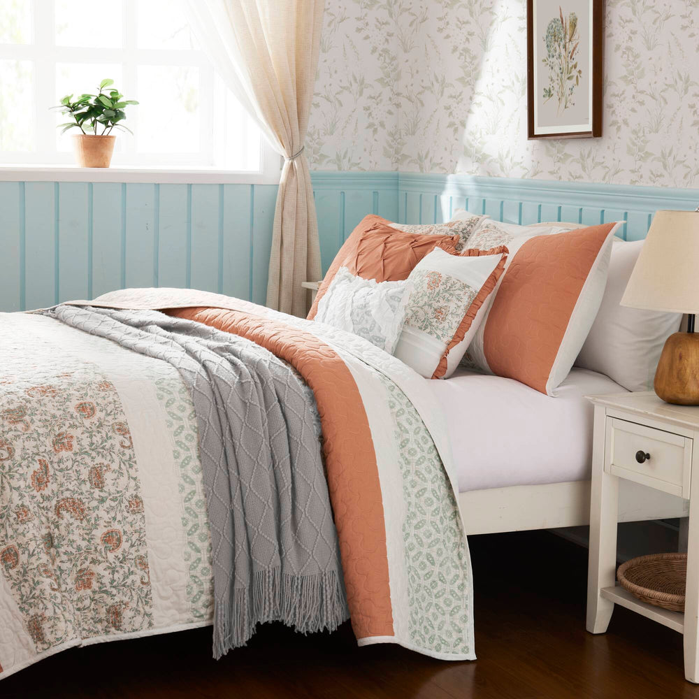 6 Piece Cotton Percale Quilt Set with Throw Pillows Coral Full/Queen Media 4