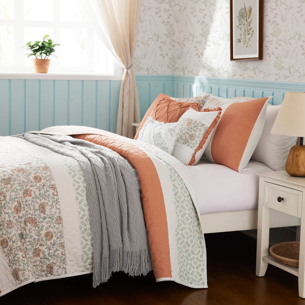 6 Piece Cotton Percale Quilt Set with Throw Pillows Coral Full/Queen Media 4