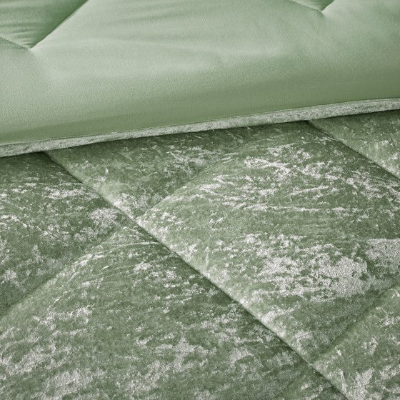Twin/Twin XL Velvet Comforter Set with Throw Pillow Media 5