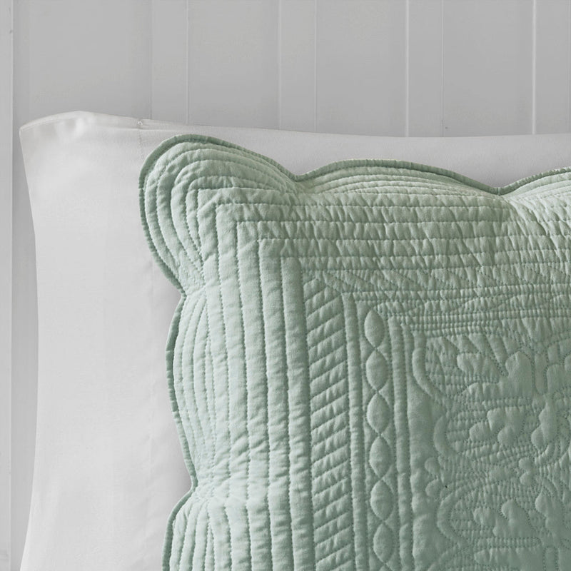 3 Piece Reversible Scalloped Edge Quilt Set Seafoam Full/Queen